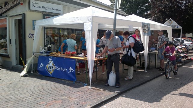 120707_flohmarkt_003